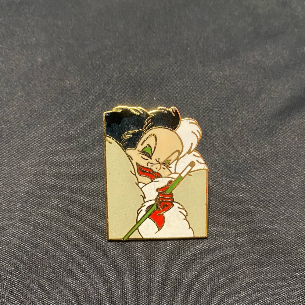 Vintage Disney Cruella de Vil Villain Lanyard Pin 101 Dalmations
